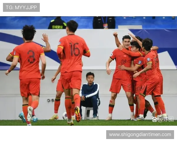 四川队与青岛黄海的激烈对决展现足球魅力与团队精神的巅峰对抗