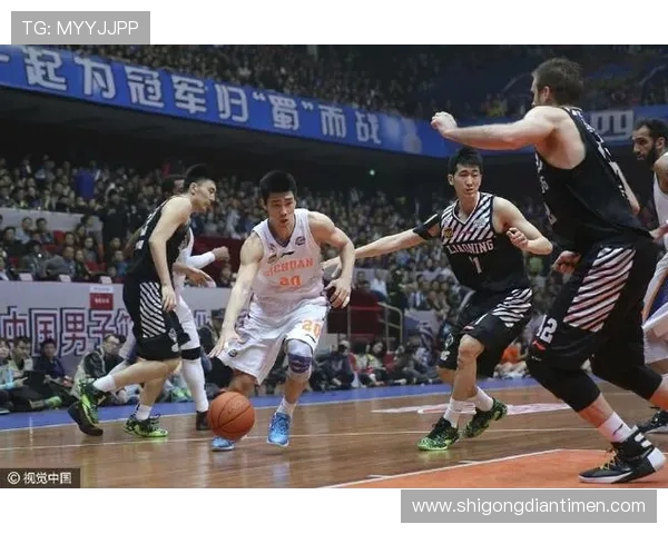 重庆篮球队逆袭之路揭秘大满贯特别报道展现不屈精神与团队力量