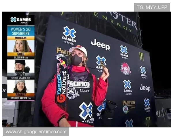 重庆飞盘队在极限运动会中的比赛表现与经验总结分析